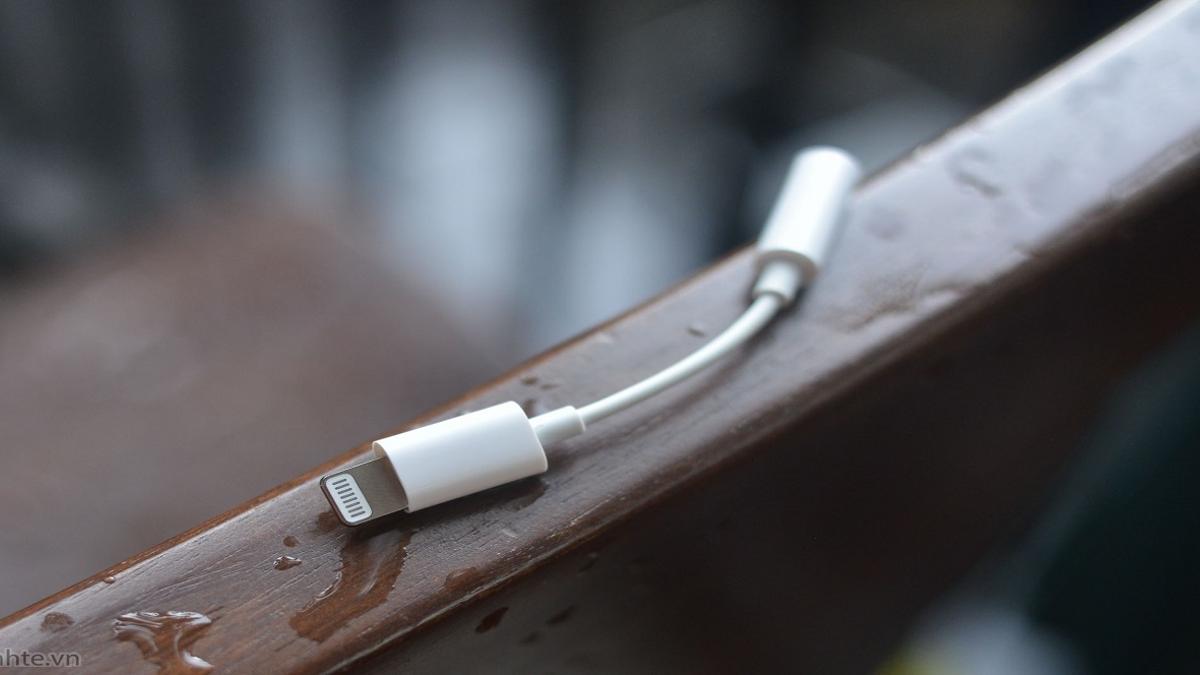 Apple ya no regala adaptador Lightning a 3.5mm con los iPhone