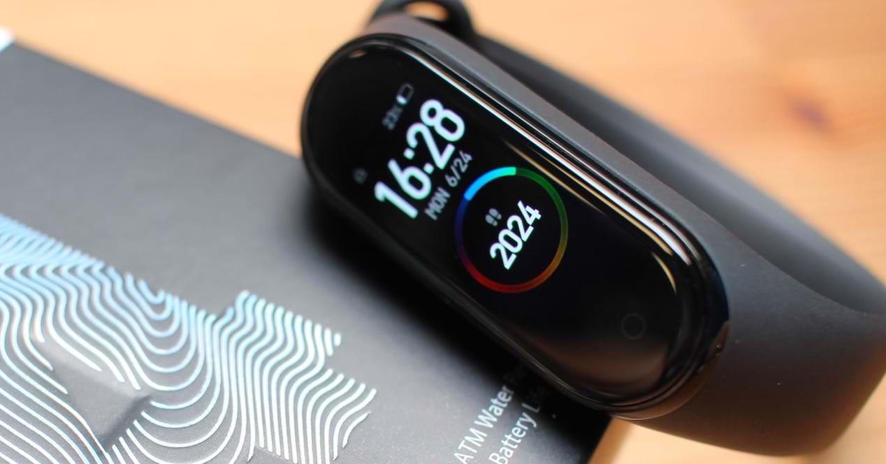 Así puedes cambiar la hora de tu smartwatch o pulsera de actividad