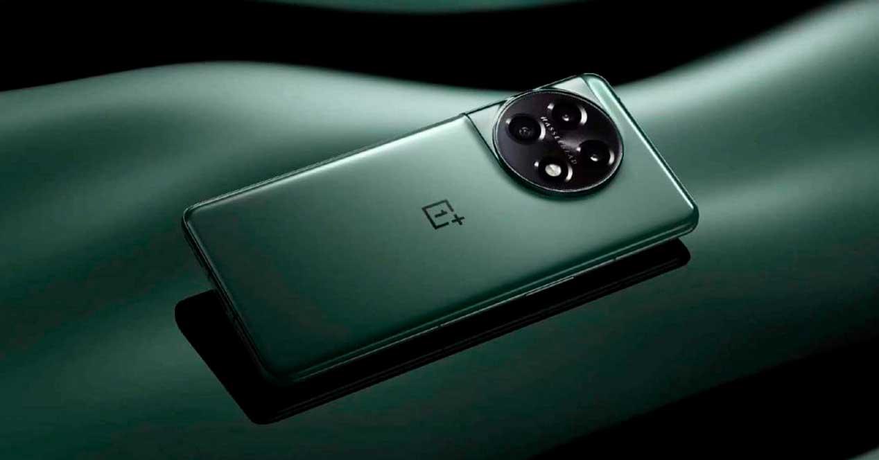 El OnePlus 11 se ha presentado en China con el Snapdragon 8 Gen 2 y hasta 16  GB de RAM LPDDR5X