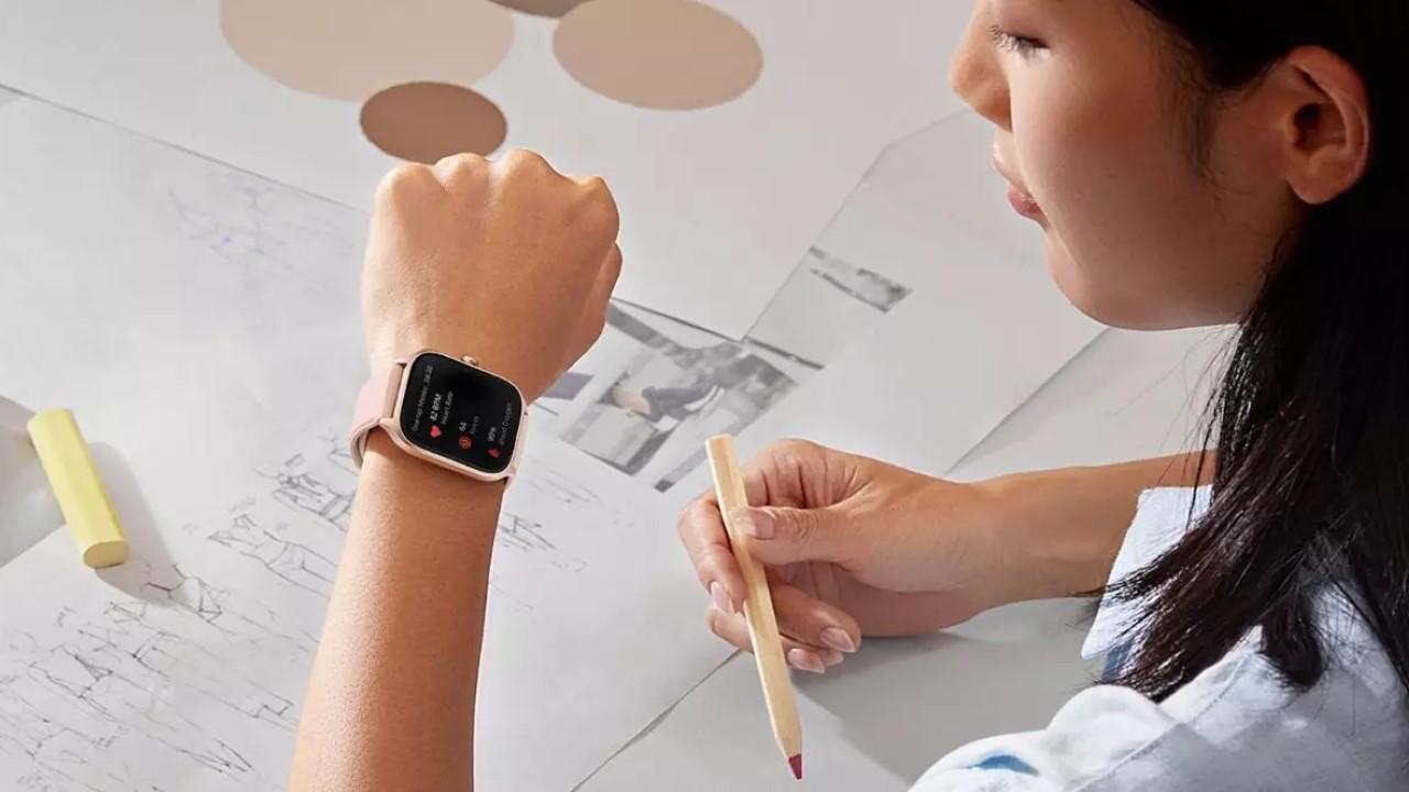 Amazfit GTS3, el smartwatch similar al Apple Watch Series 7 que cuesta 300  euros menos