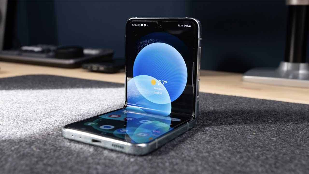 Samsung Galaxy Z flip5 plegado